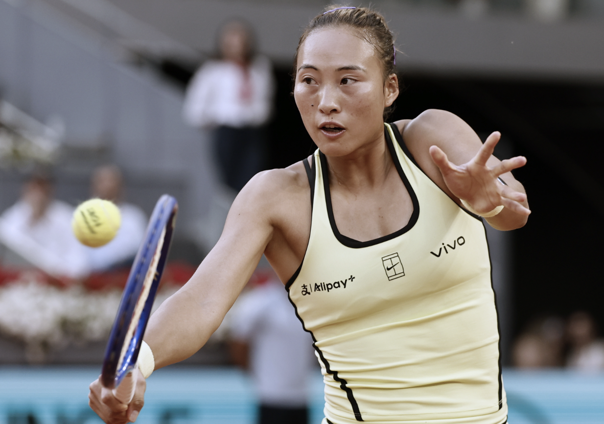 宝威体育官方网站-世界排名跌到53位 郑钦文太沮丧：其他都挺好就一点没打好 还得练